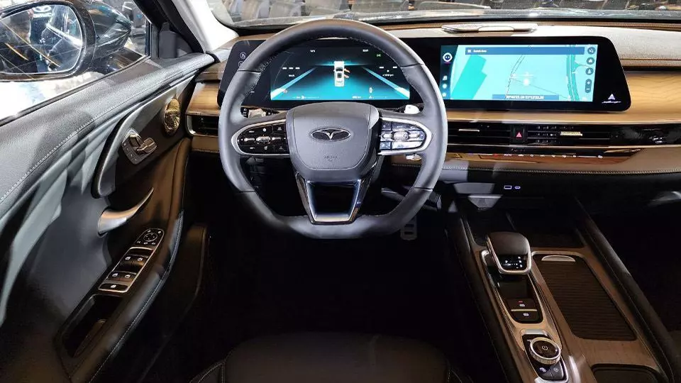 آشنایی با سیستم‌های پیشرفته کمک راننده (ADAS) در آریزو 8